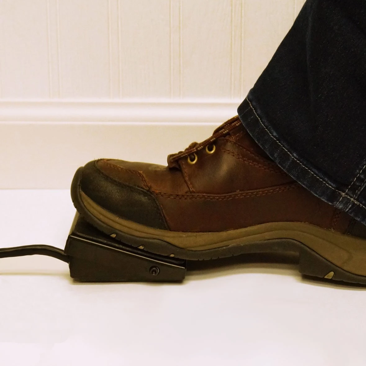 Easy-On Foot Switch 8 Easy-On Foot Switch - Image 8