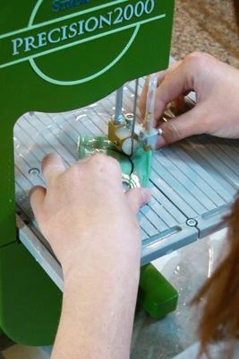 Precision 2000 Deluxe Band Saw 4 Precision 2000 Deluxe Band Saw - Image 4